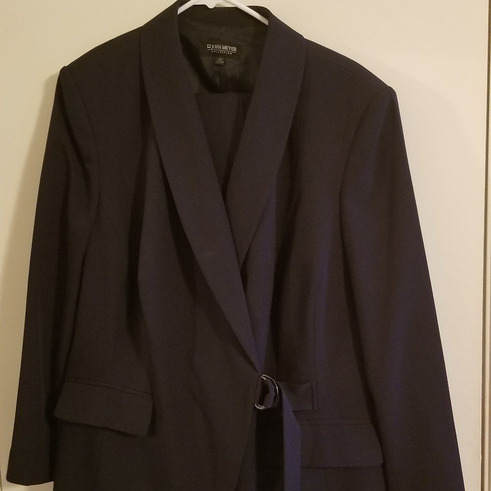Navy John Meyer Pant Suit (super cute on!) 18W